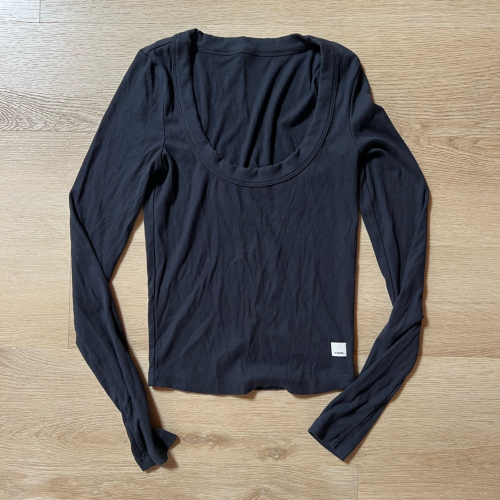 Vuori Charcoal Long Sleeve Top